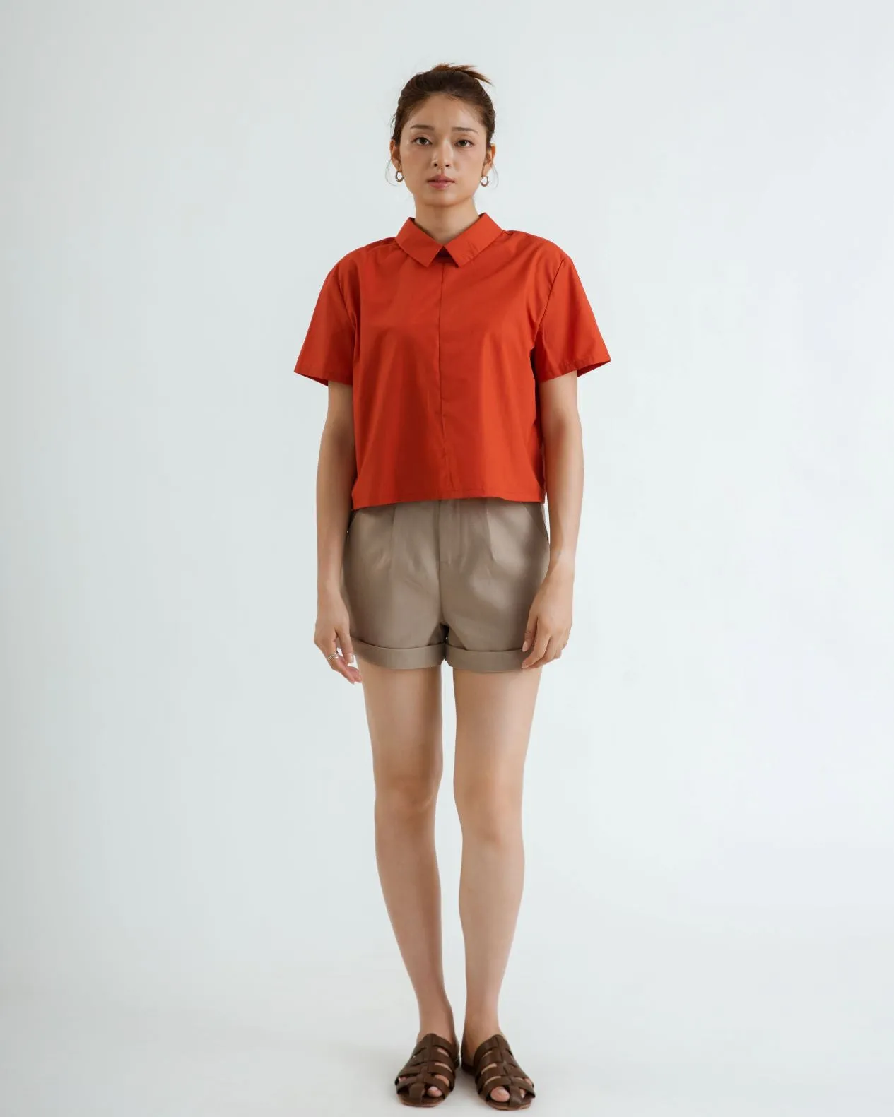 Relaxed Folded Hem Shorts (Khaki)