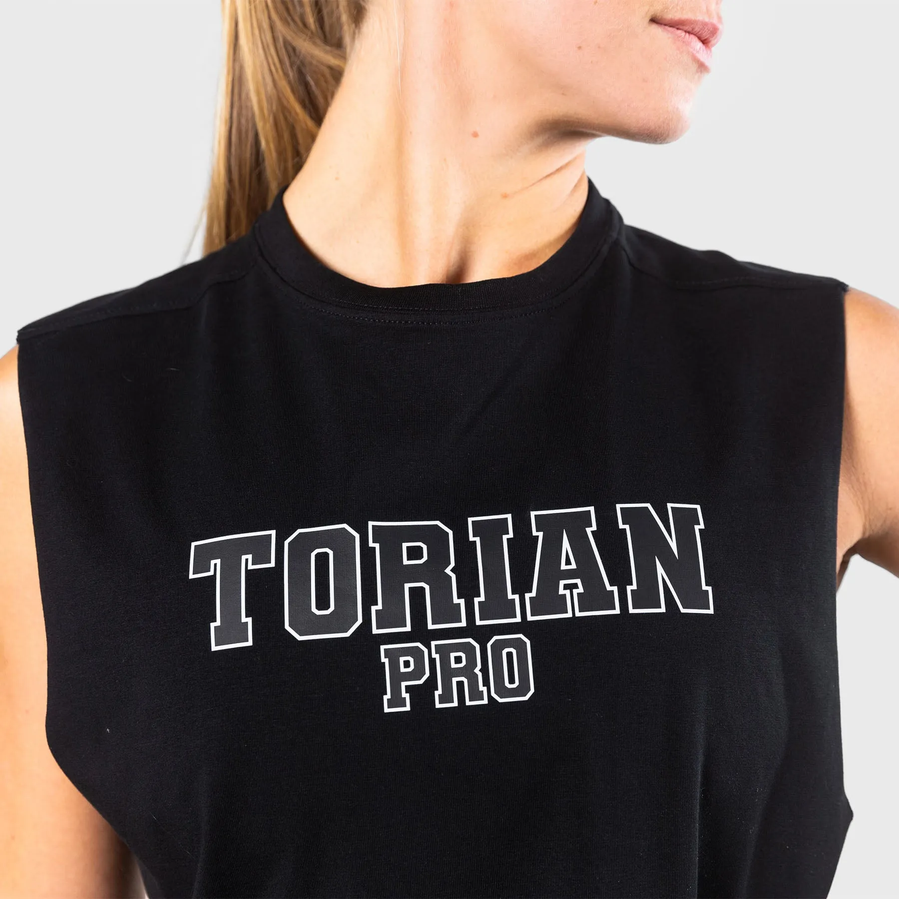 TWL - WOMEN'S SLASH CROP - TORIAN SQUAD - BLACK